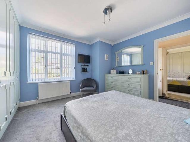 House for sale in The Butts, Kent