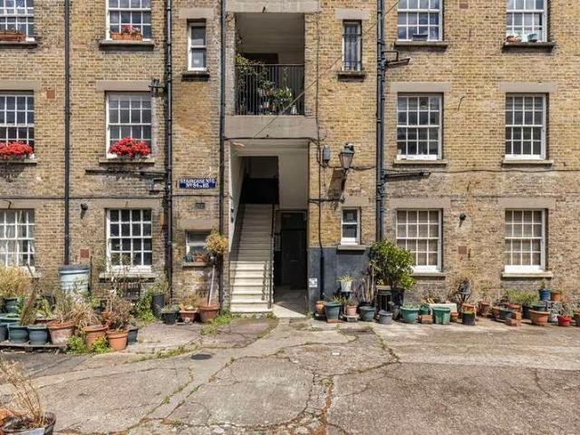 House for sale in Stepney, Greater London