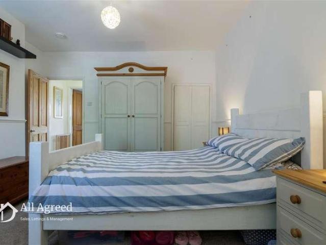 House for sale in Kedleston, East Midlands