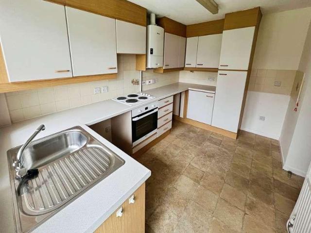 House for sale in Bradshaw, Lee Bank