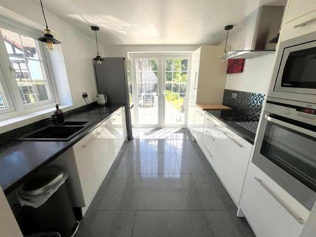 House for sale in Feckenham, City Of Bristol