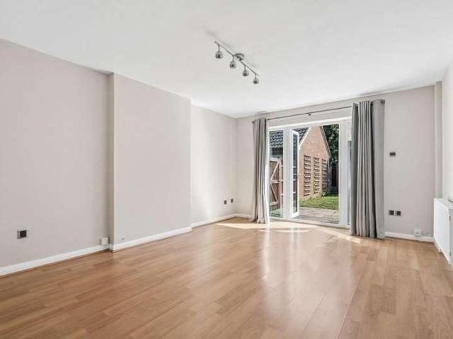 House for sale in Denham