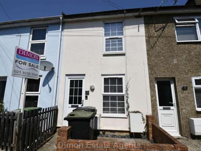 House for sale in Middlecroft, Hampshire