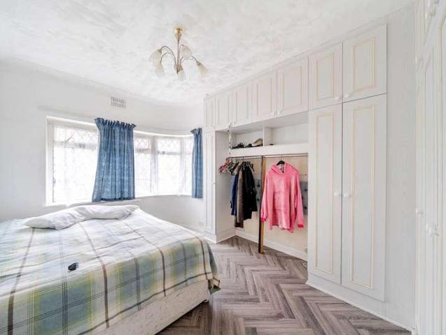 House for sale in Kingsbury, Greater London