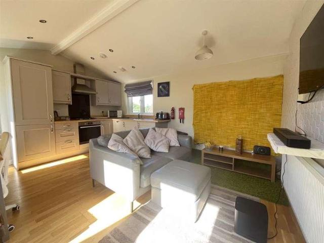 Property for sale in Chiddingly, Cross In Hand