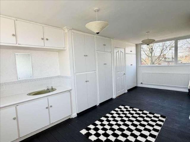 House for sale in New Waltham