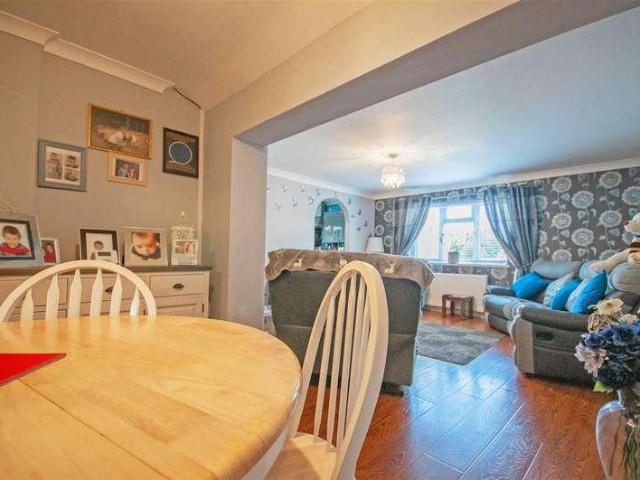 House for sale in Chelmsford, Brookend