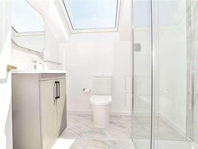 House for sale in Cranbrook & Sissinghurst, Sandown Park