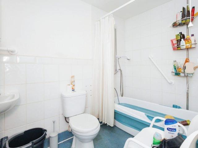 House for sale in Georgia, Greater Manchester