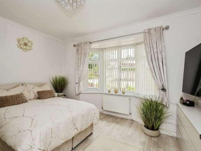 House for sale in Ynystawe, Wales