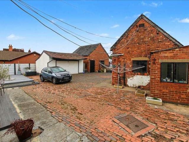 House for sale in Moorgreen, Attenborough