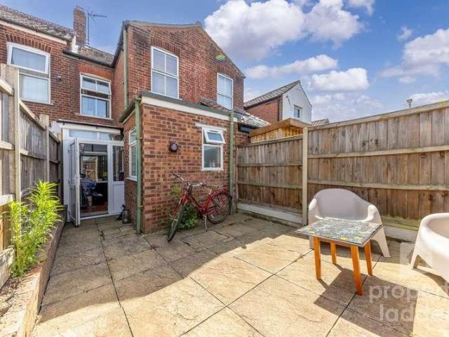 House for sale in New Catton, East Bank