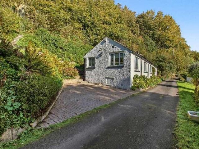 House for sale in Lamphey, Pembroke