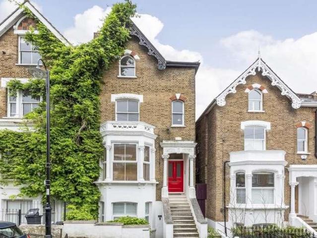 House for sale in London Borough of Croydon, Upper Norwood