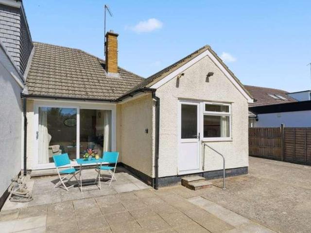 House for sale in Oakfield, King's Walden