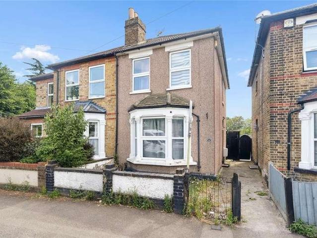 House for sale in Rush Green, Greater London