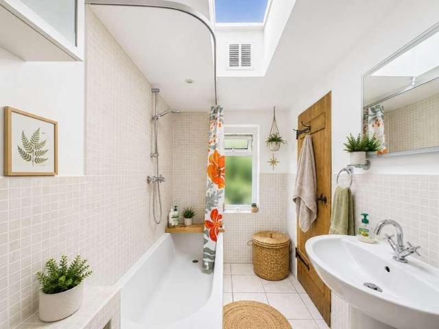 House for sale in Round Hill, Brighton & Hove