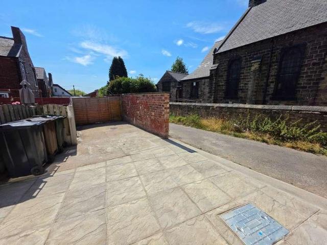 House for sale in Darfield, South Yorkshire
