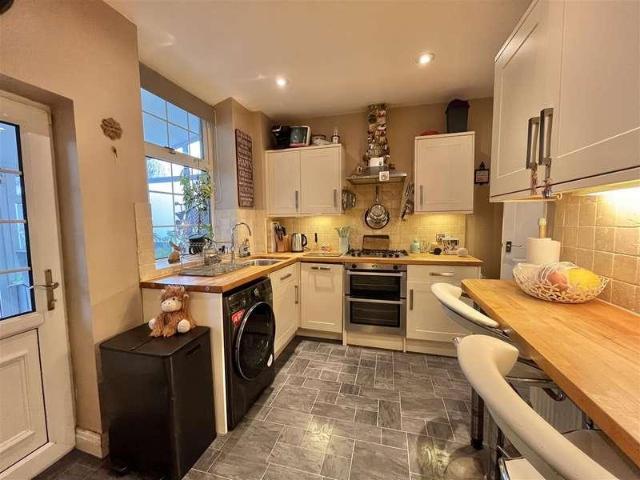 House for sale in Charlesworth, East Midlands