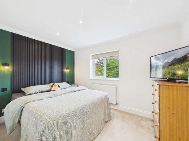 House for sale in Little Kimble, Buckinghamshire
