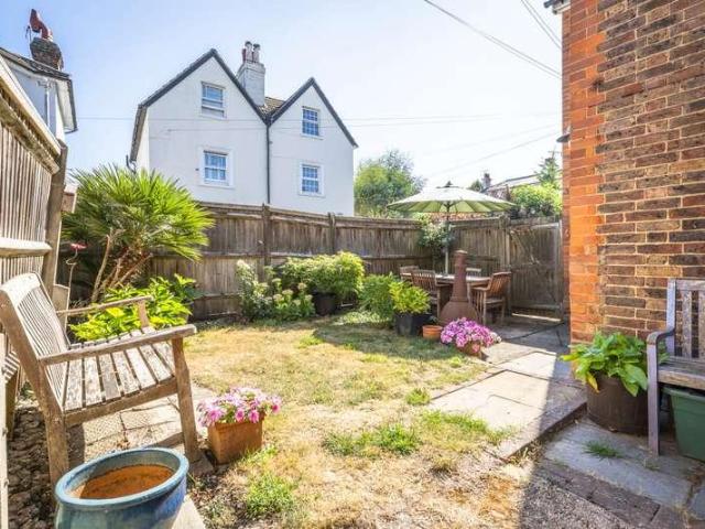 House for sale in Southborough, Sandown Park