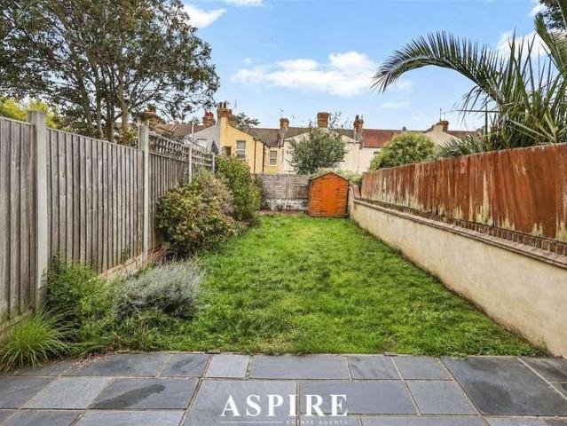 House for sale in Prittlewell, Southend-on-Sea
