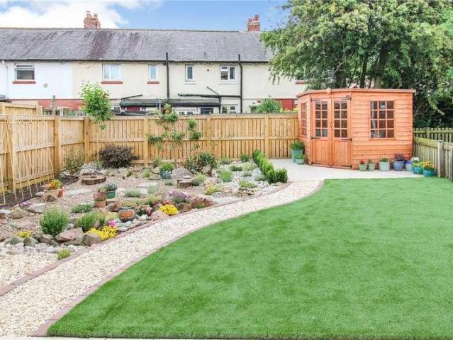 House for sale in West Chevin, Guiseley