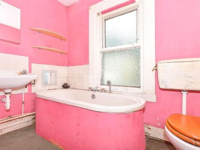 House for sale in Tower Hamlets, Ash