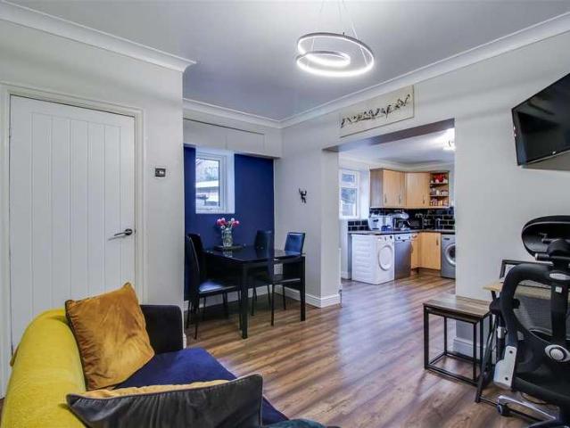 House for sale in West Ardsley, Tingley