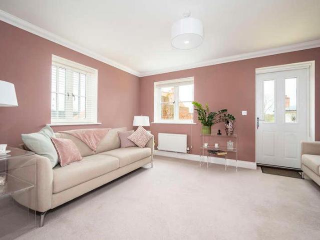 House for sale in Chelmondiston, Suffolk