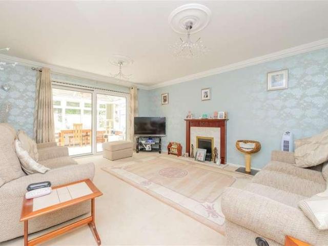 House for sale in The Butts, Kent