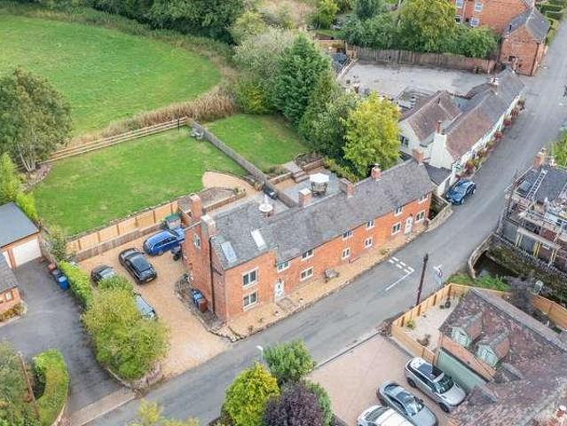 House for sale in Houndhill, Beamhurst