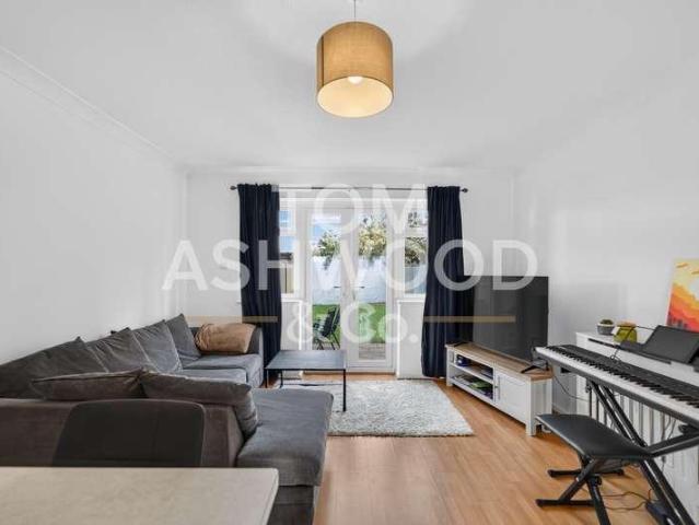 House for sale in London Borough of Barking and Dagenham, Greater London