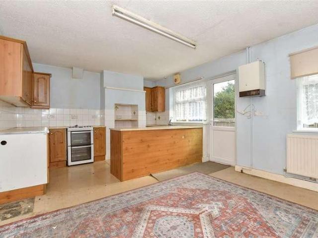 House for sale in Upper Walmer, Ash