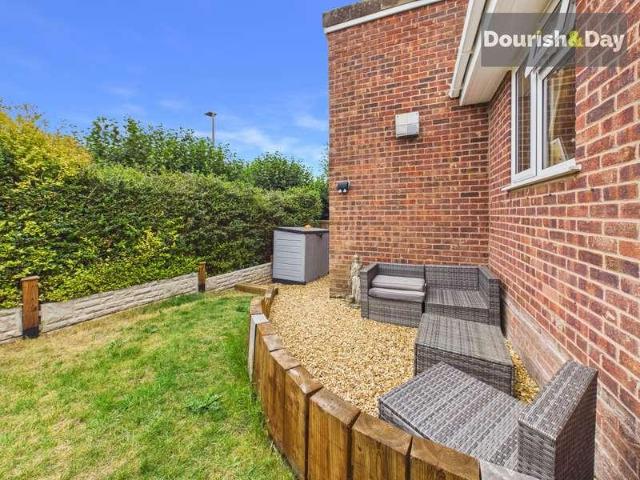 House for sale in Chorlton Lane, Cheshire