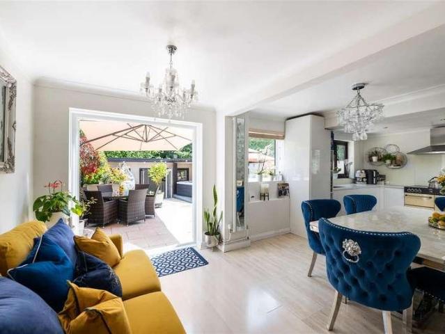 House for sale in Glynde, West Sussex
