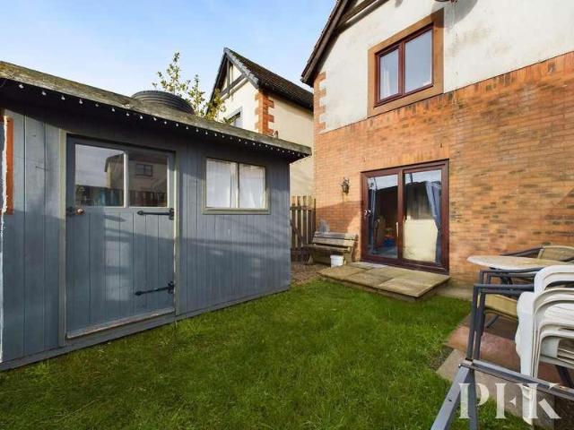 House for sale in Fell Lane