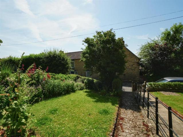 House for sale in Ampleforth, North Yorkshire