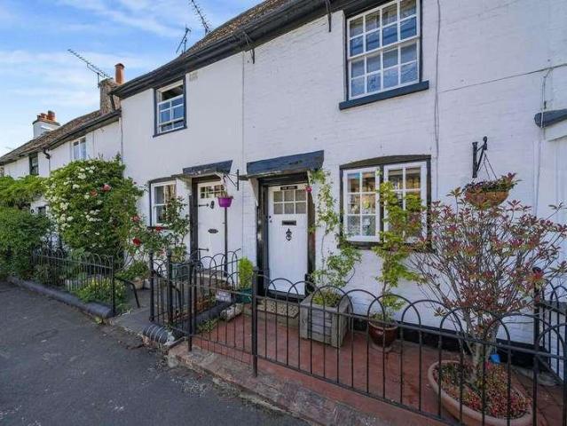 House for sale in The Butts, Kent