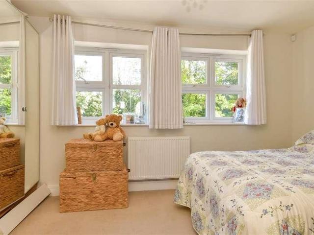 House for sale in The Butts, Kent