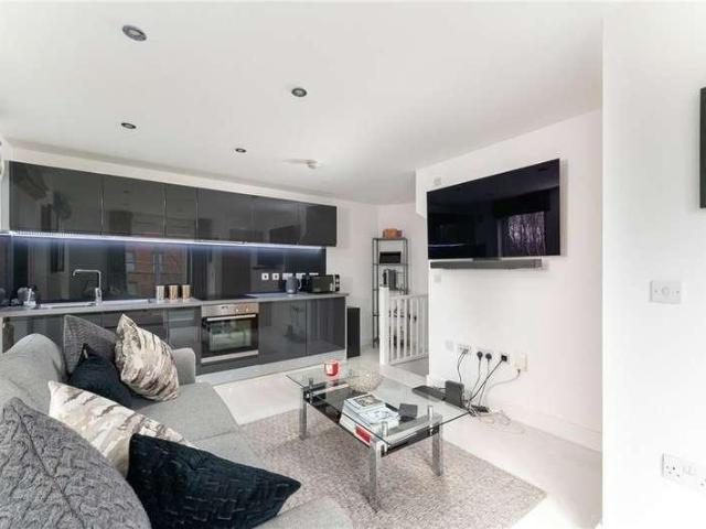 House for sale in Agenda, Wakefield