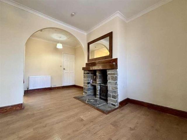 House for sale in Allerton, West Yorkshire