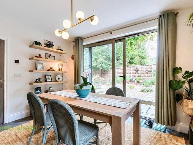 House for sale in London Borough of Croydon, Kenley