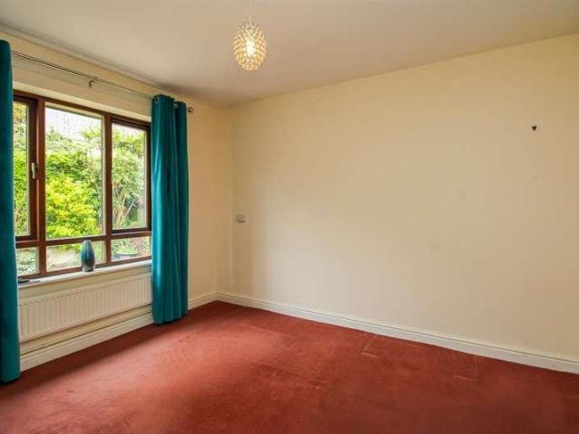 House for sale in Wrenthorpe, West Yorkshire