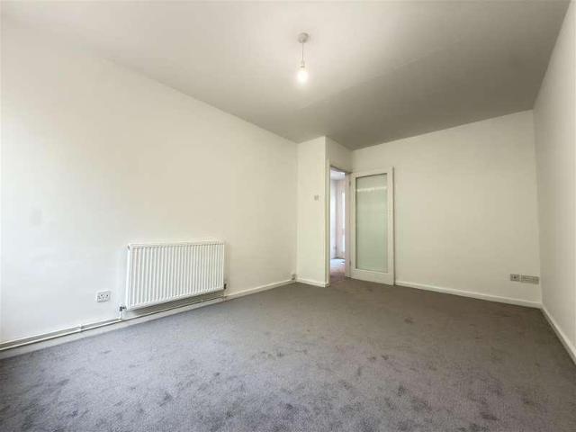 House for sale in New Parks, Old Wharf