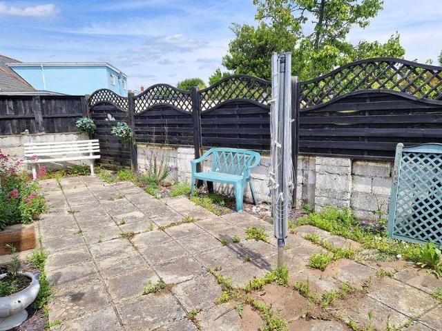 House for sale in Porthcawl, Newton