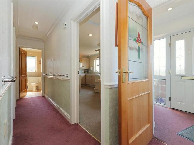 House for sale in Farsley, West Yorkshire