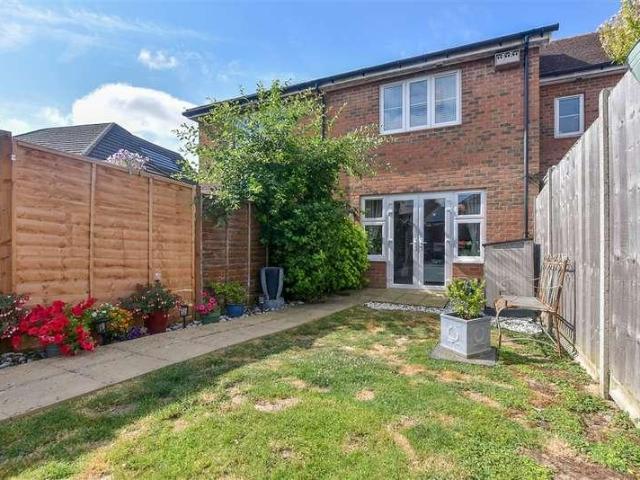 House for sale in Stubbs Cross, Bridgefield