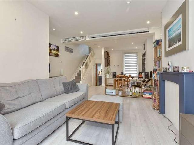House for sale in Cliftonville West, Acol