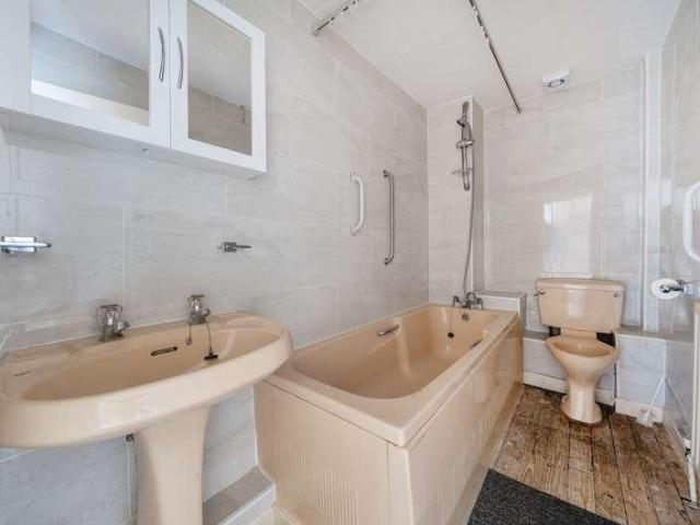 House for sale in Pouchen End, Hertfordshire